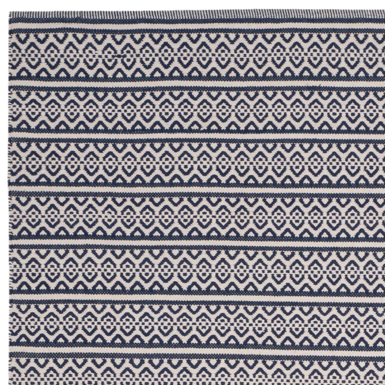 Safavieh Montauk Randall Geometric Stripes Area Rug