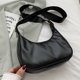 thumbnail image 1 of Bolsa bandolera vintage de hombro de cuero puro de media luna para mujer (negro) Likrtyny Para Estrenar, 1 of 9