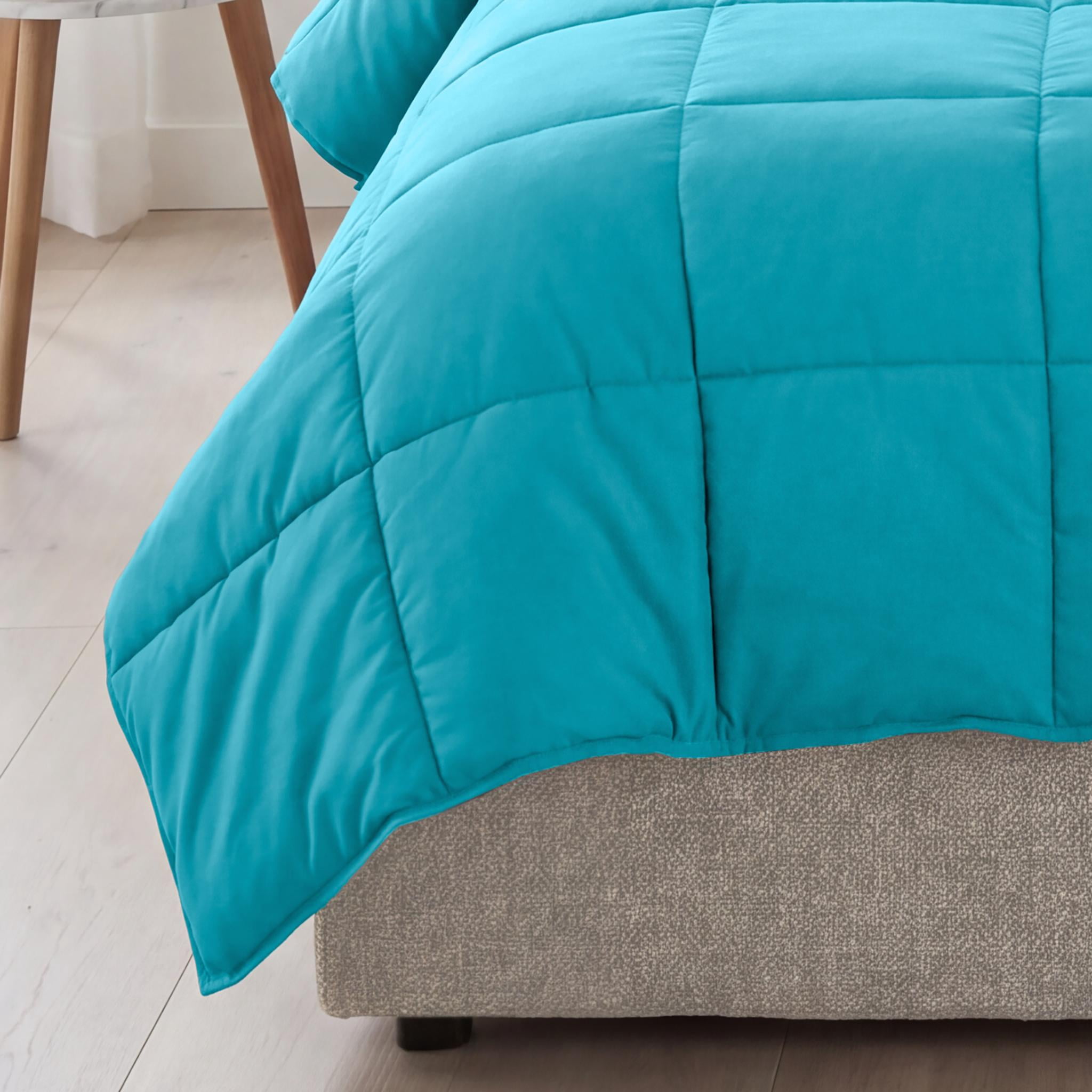 Superior Solid Comforter Down Alternative Bedding, King, Winter Blue