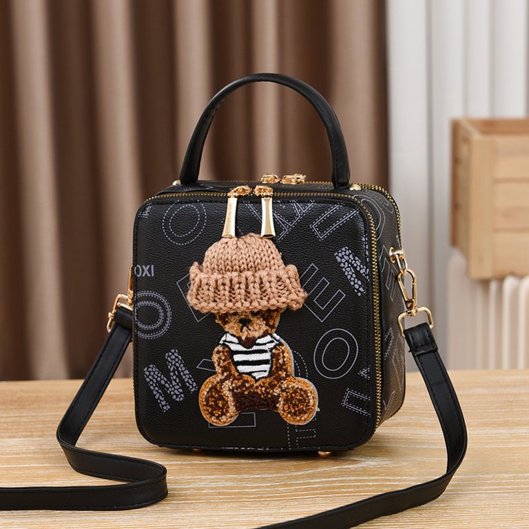 Women s Bag 2023 Trend Graffiti Retro Shoulder Small Square Bag Cute Bears Pattern Luxury Designer Purses and Handbags