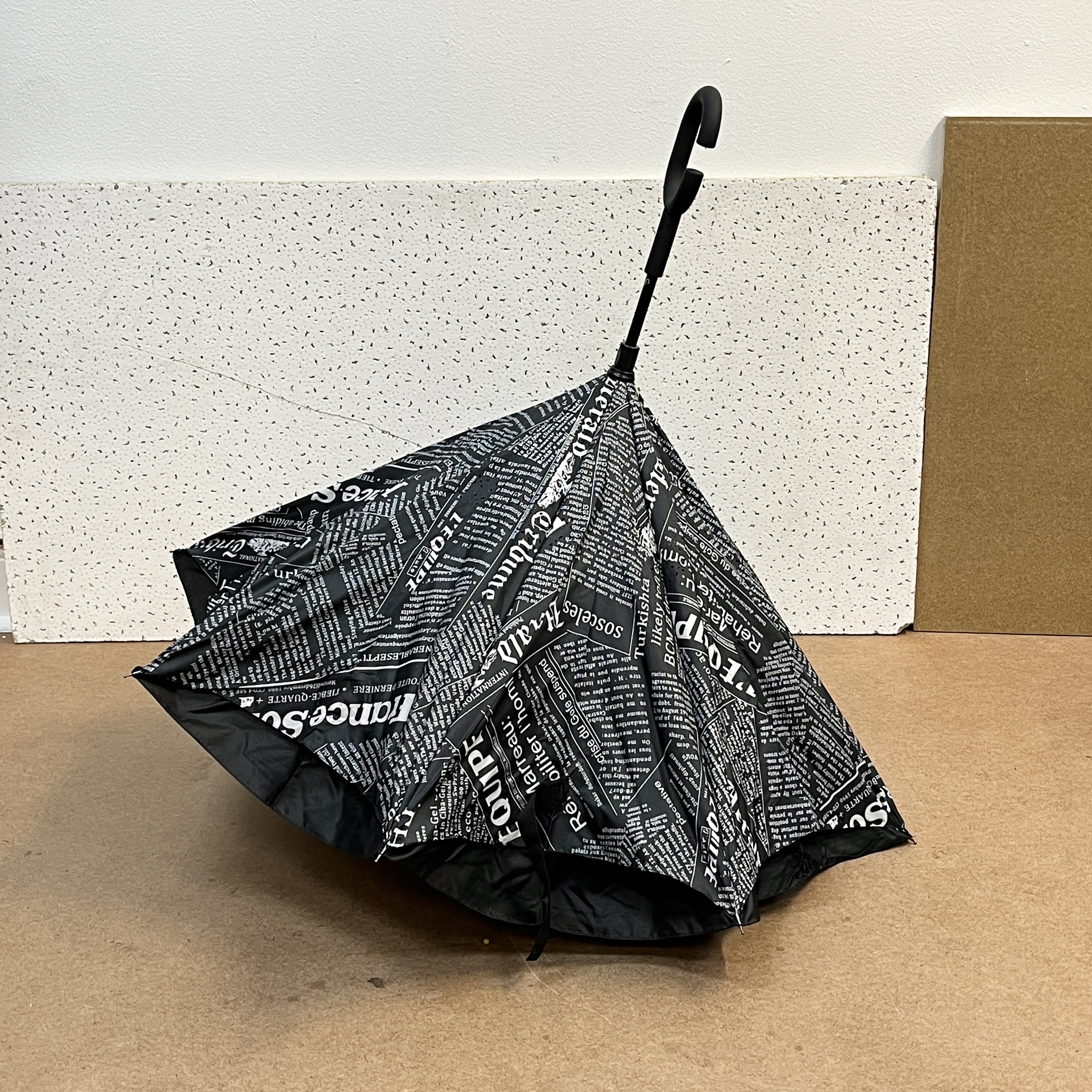Extra Large Inverted Reverse Umbrella, Windproof & Waterproof C-Shaped Handle- Newspaper