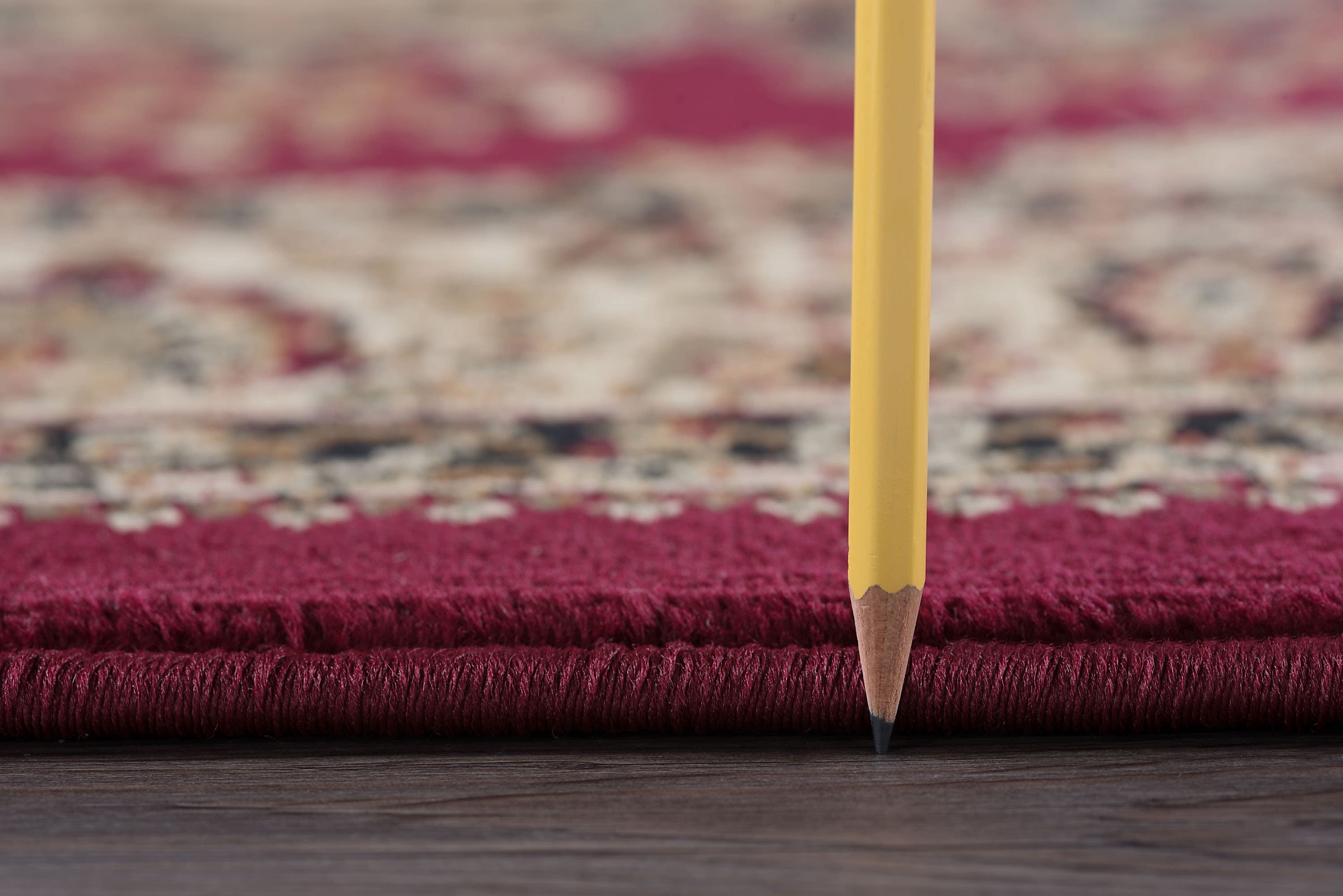 Sensation Transitional 5' Round Red and Beige Polypropylene Indoor Area Rug