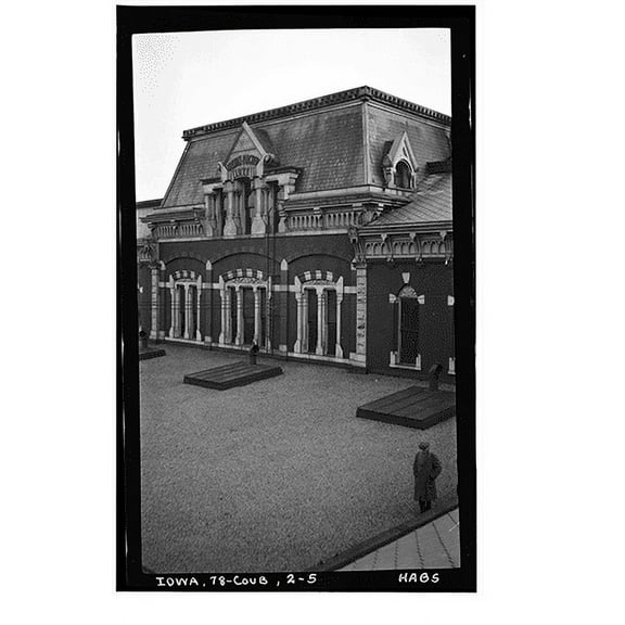 Historic Print, Union Pacific Station (Transfer Depot & Hotel), Twenty-first Street, Council Bluffs, Pottawattamie County, IA - 5, 16" x 20"