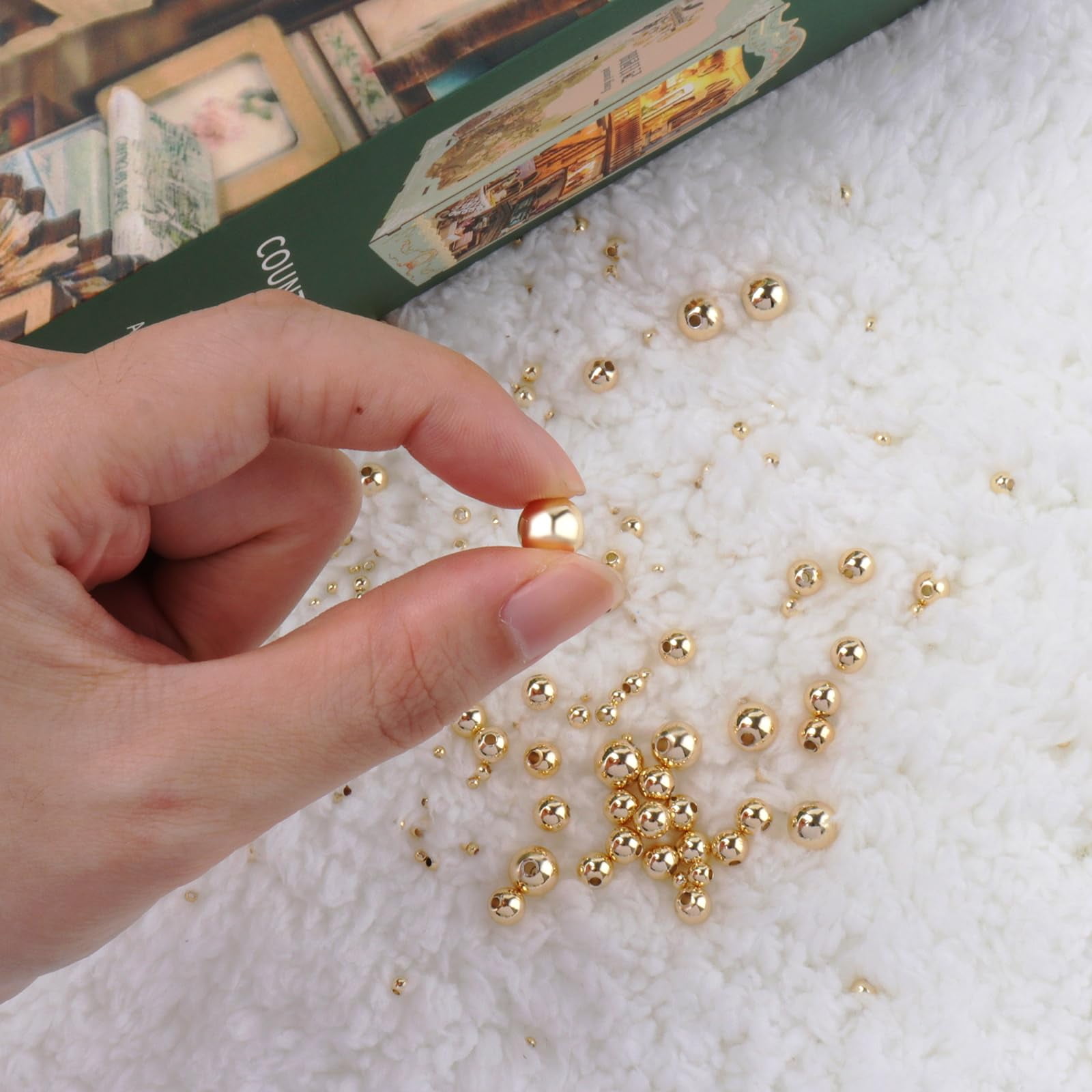Trianu 300Pcs 18K Gold Filled Spacer Round Beads, Seamless Smooth Metal Round Beads, Gold Plated Solid Brass Beads for DIY Bracelet Necklace Earring Jewelry Making (5mm)