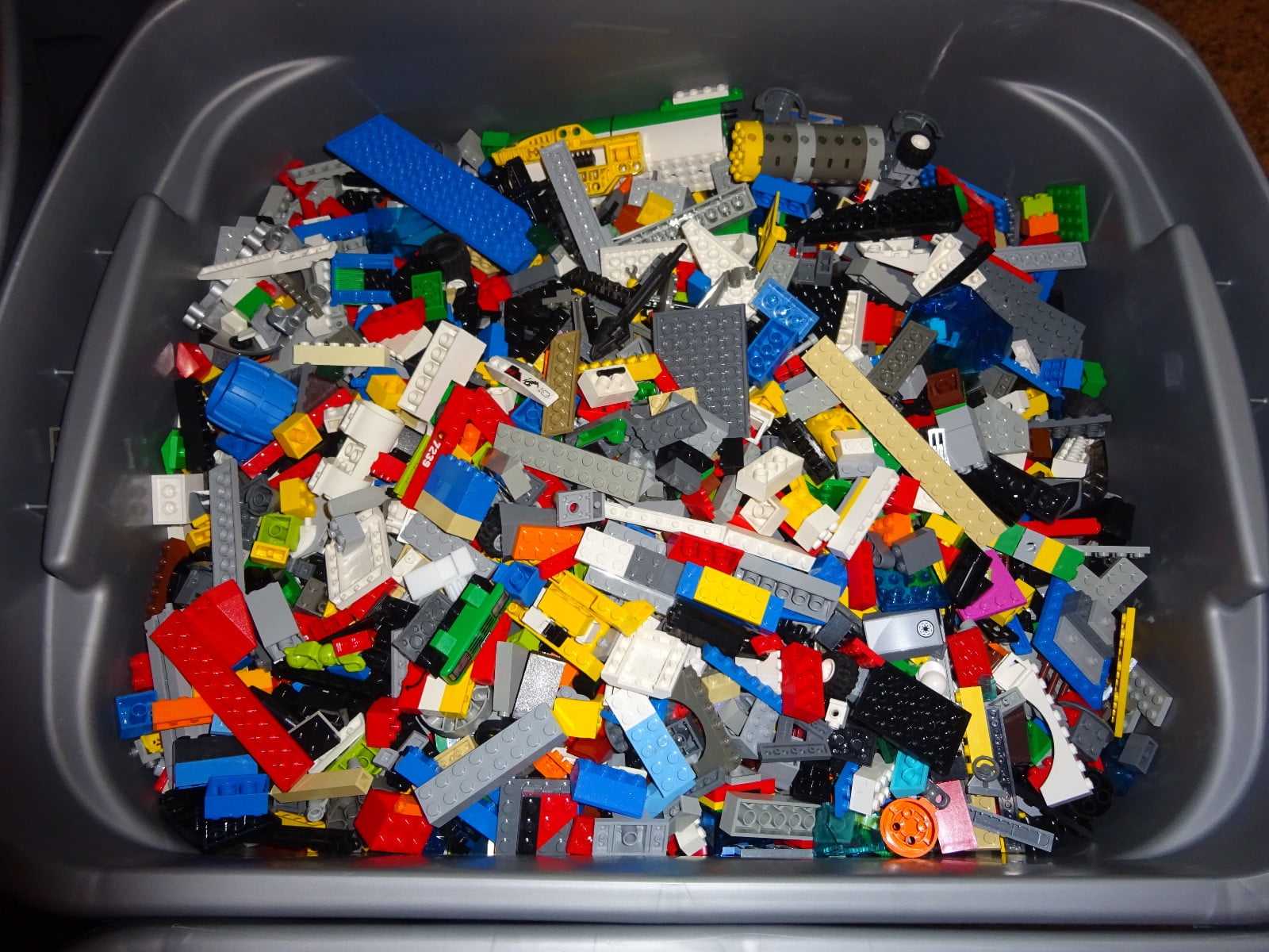 Lego Bulk LEGO LOT 5 pound box of Bricks, parts, Pieces, Tires accessorie (about a shoe box full)