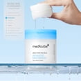 thumbnail image 2 of MEDICUBE - Zero Pore Pad Mild 2.0 (70 pads) - Almohadillas tónicas suaves exfoliantes y calmantes - Con PHA, ácido hialurónico, pantenol y madecassoside, 2 of 5