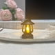 thumbnail image 5 of Hogar y cocina, Luces LED, Lámpara de vela electrónica en miniatura, Lámpara LED retro de mano, Adorno de luz ambiental navideña, Ideal para acampar a diario o decoración navideña, Lámparas de plástic, 5 of 6