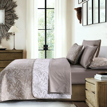 Quilts And Linens Elegant and Chic Lightweight Reversible Winter Brush Floral Patterned Quilt Set by Southshore Fine Linens ()
