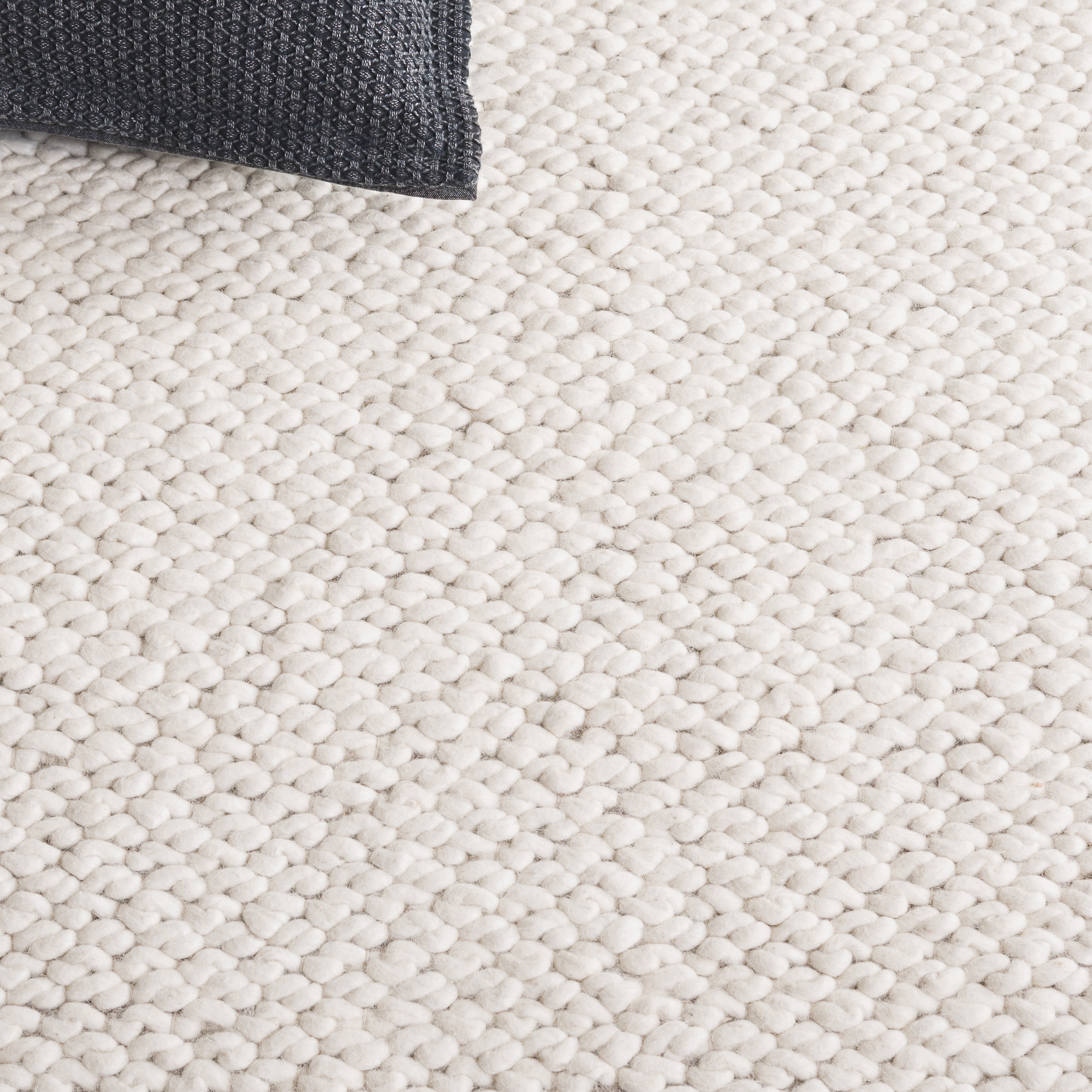 SAFAVIEH Natura Nita Solid Area Rug, Ivory, 5' x 8'