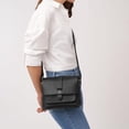 thumbnail image 3 of Bolso de Mano Fossil Kinley Pequeño de Cuero Cruzado Negro, 3 of 6