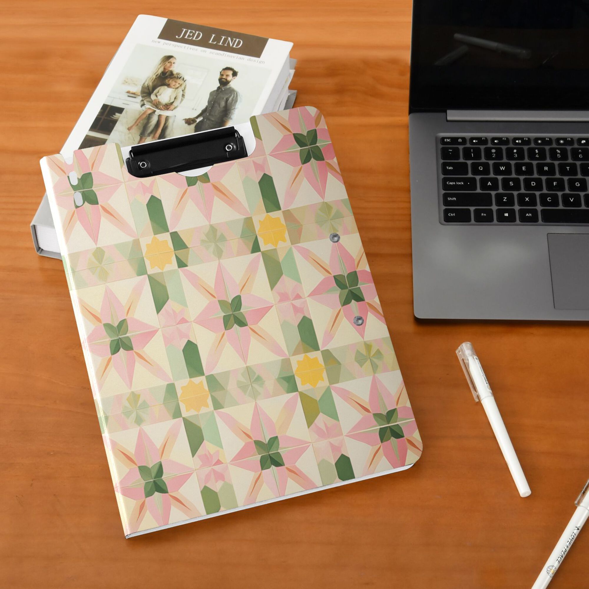 FORMRS A4 Clipboard Folder with Pen Holder Horizontal Foldable School Office Binder, Retro Pink Stars