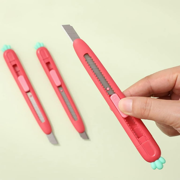 Topaty Mini Utility Knife, Carrot Shape Safe Box Cutter Keychain  Retractable
