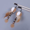 thumbnail image 2 of Juego de juguetes interactivos para gatos con plumas, 5 palos de madera natural, 5 juguetes de peluche diferentes, plumas naturales, juguetes de peluche y cuerda elástica (pregunta aleatoria), 2 of 5