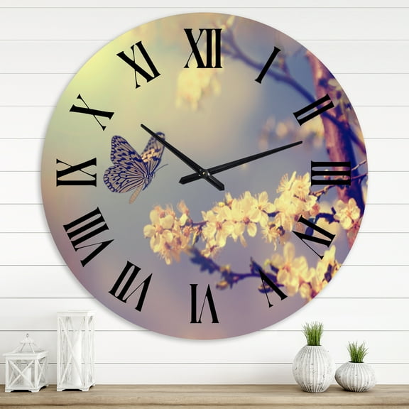 Designart 1 in Traditional Wall Clock