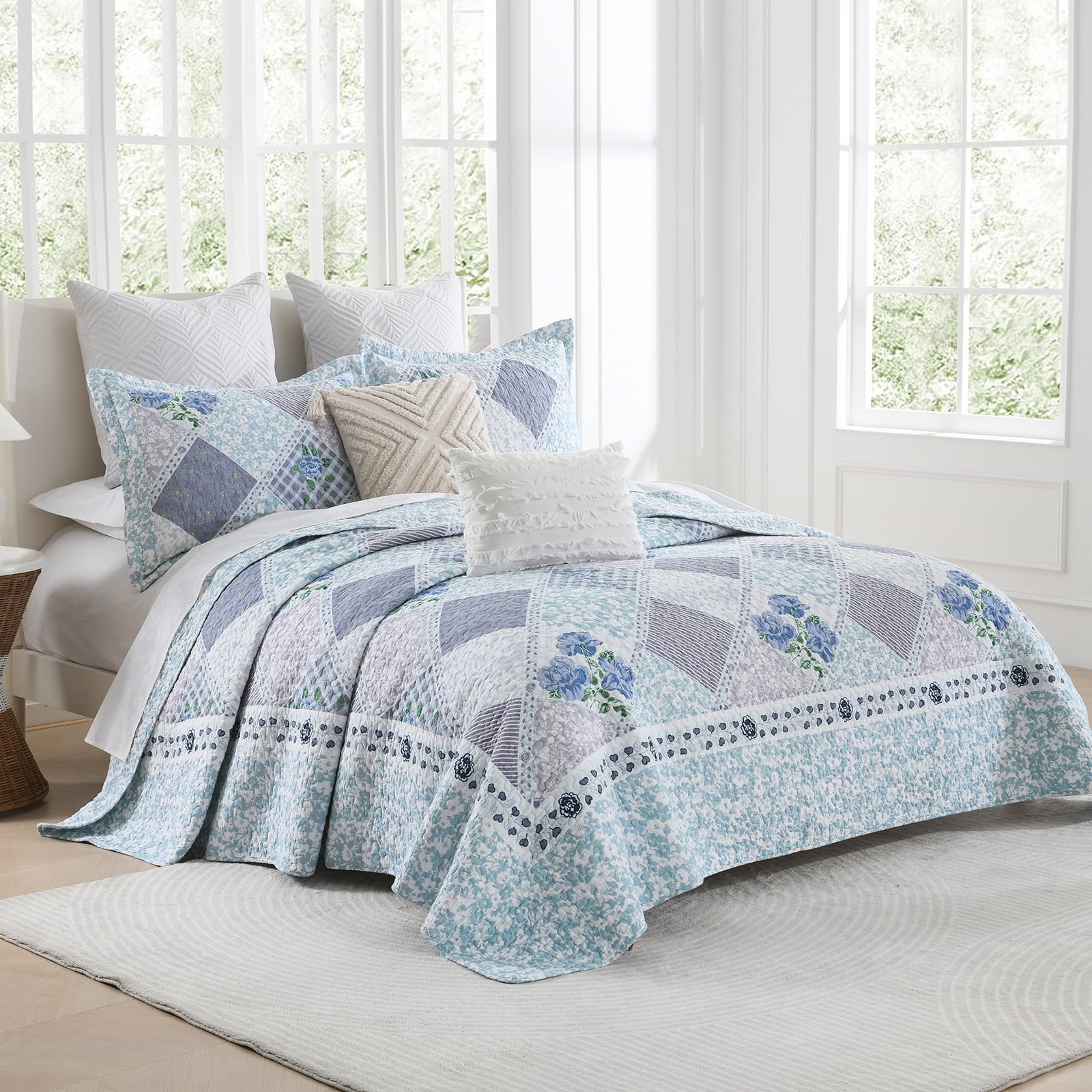 DUOHONG Floral Bedspreads King Size 120"W x 120"L - 100% Cotton Reversible Oversized King Quilt with 2 Pillow Shams, Farmhouse King Bedspread Lightweight Bedding Set, Blue/Light Blue, King