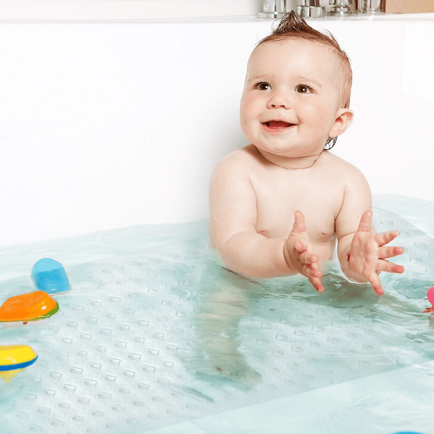 YINENN Bath Tub Shower Mat 31x15.5 Inch Non-Slip and Latex Free Bathtub Mat  with Suction Cups Machine Washable Bathroom Mats with Drain Holes (Clear)