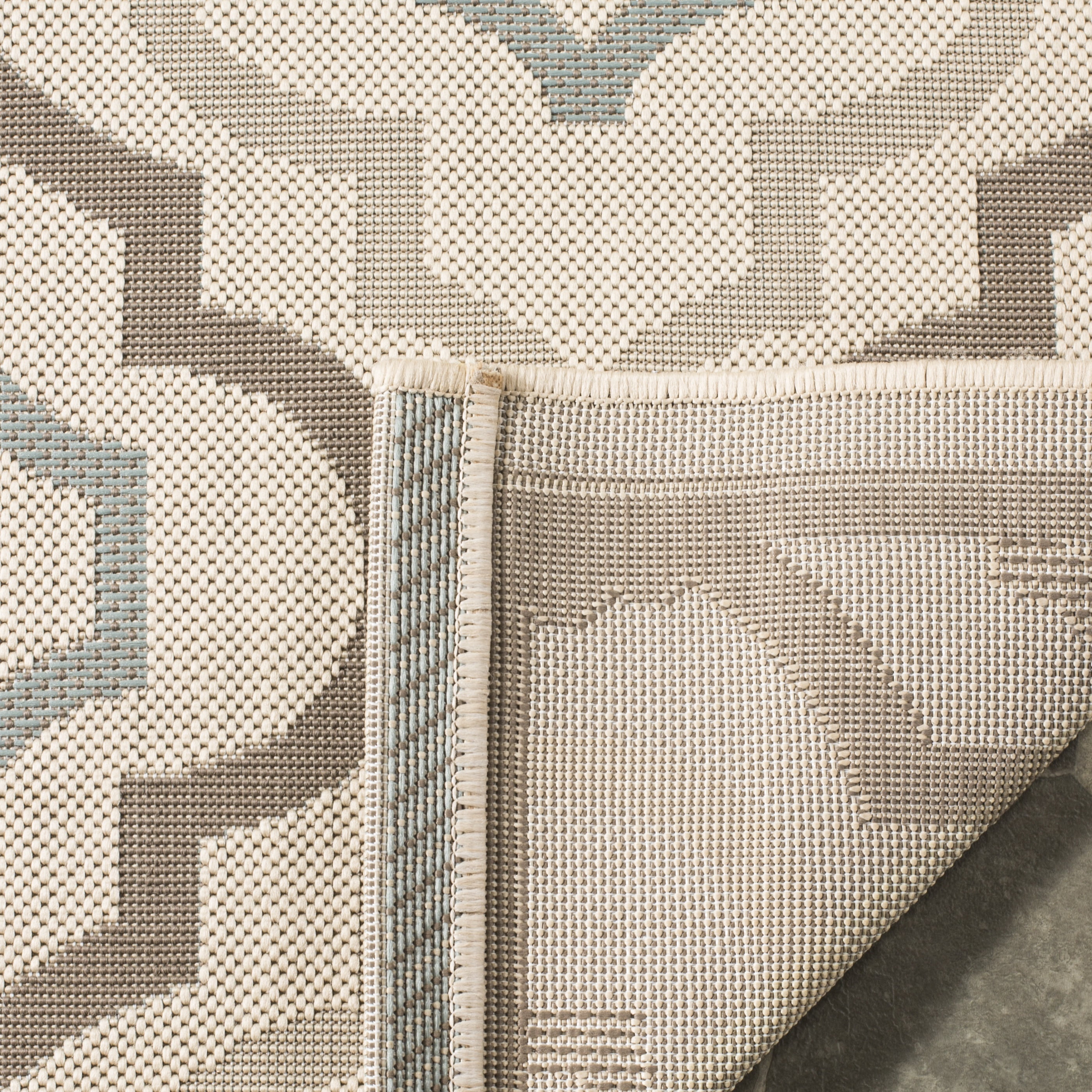 Safavieh Courtyard Bayon Geometric Indoor/Outdoor Area Rug, Beige/Dark Beige, 2'7" x 5'