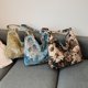 thumbnail image 1 of Bolso de lona de gran capacidad para mujer - 13,77x11,02x4,33 pulgadas - Negro, verde, azul - Bolso de hombro con varios bolsillos y borla, 1 of 9