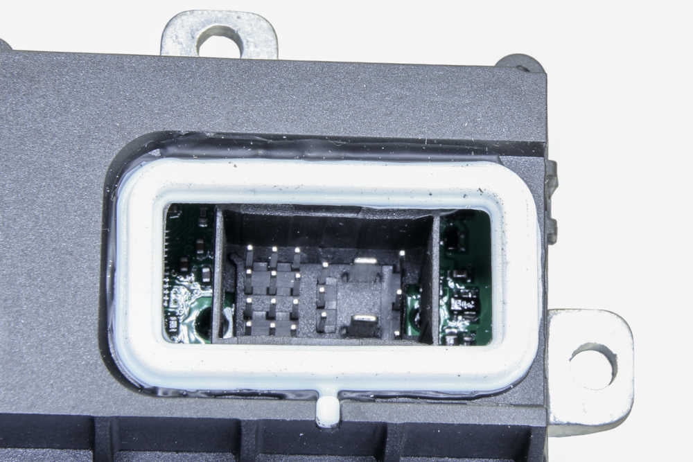 URO Parts 63127189312 High Intensity Discharge(HID) Lighting Ballast