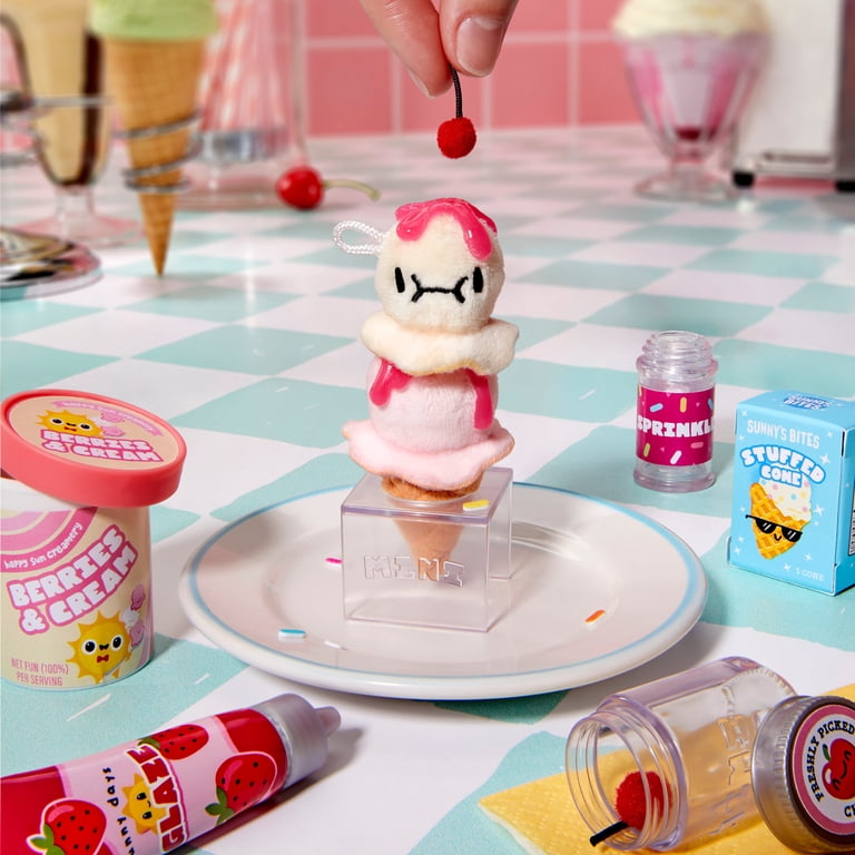 MGA's Miniverse Make It Mini Plush Blind Package, Food-Themed