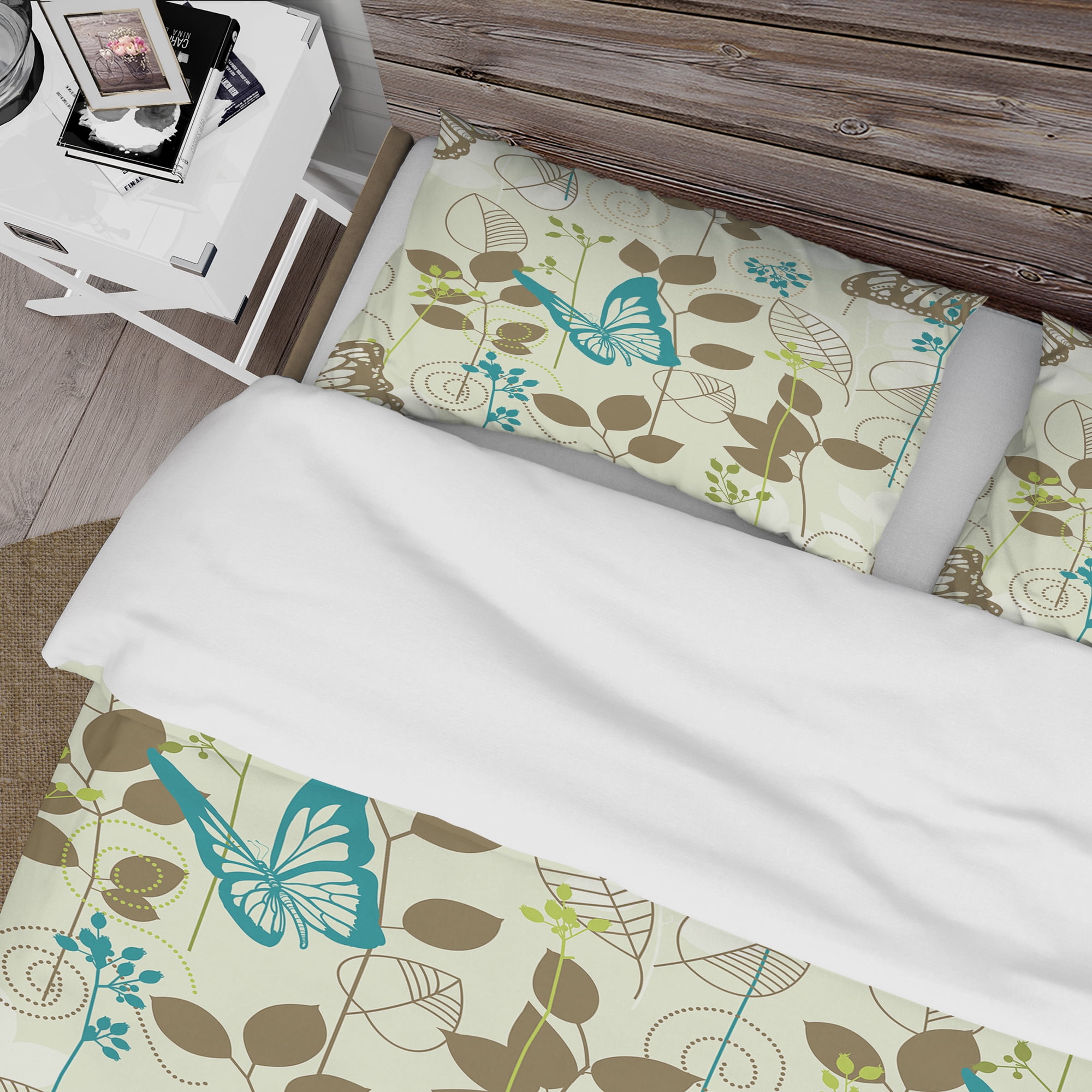 Designart 'Vintage Blue Butterfly on Brown Leaves Background' Abstract Duvet Cover Set