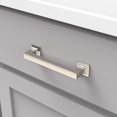 thumbnail image 4 of Hickory Hardware 1 Paquete De Tiradores De Gabinete De Cocina De Núcleo Sólido, Manijas De Gabinete De Lujo, Herrajes Para Puertas Y Cajones De Tocador, Centro De Orificio De 5-1/16 Pulgadas (128 Mm),, 4 of 5