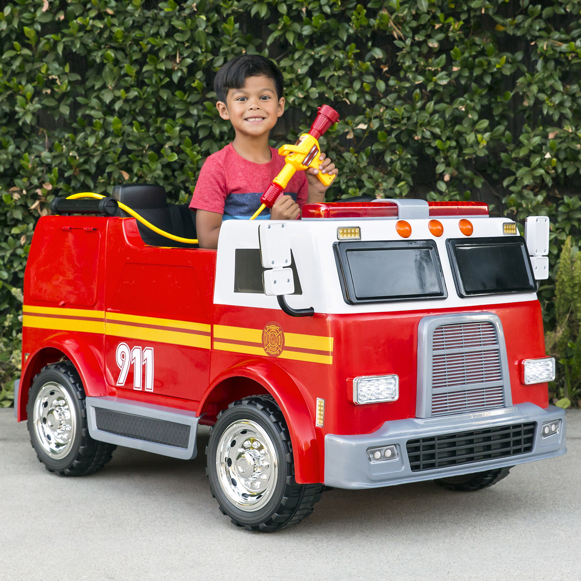 Маленькая пожарная машинка. Электромобиль пожарная машина. Пожарная машина для детей. Электромобиль детский пожарная машина.