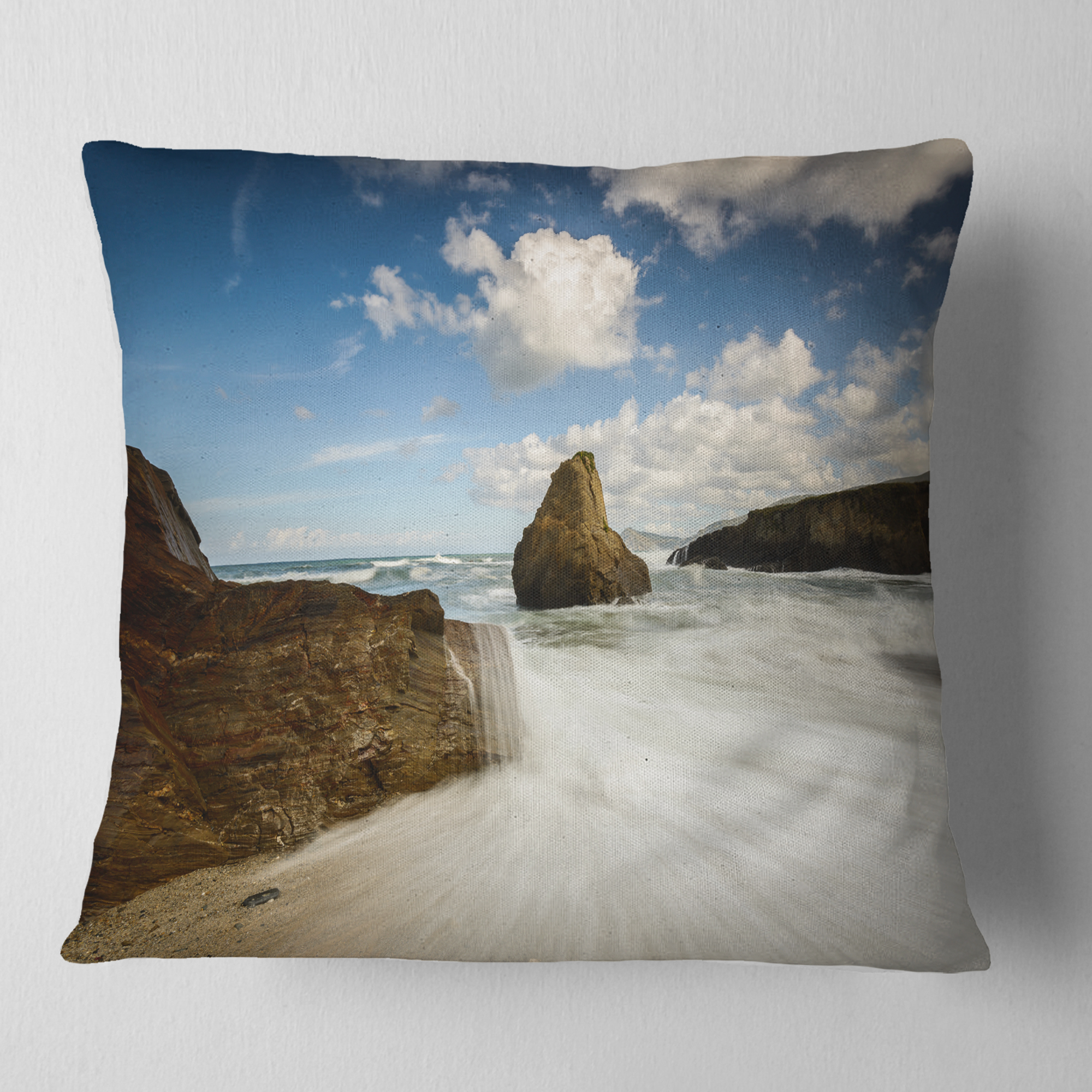 Designart Rushing Waters into Rocky Mountains - Seashore Photo Throw Pillow - 18x18