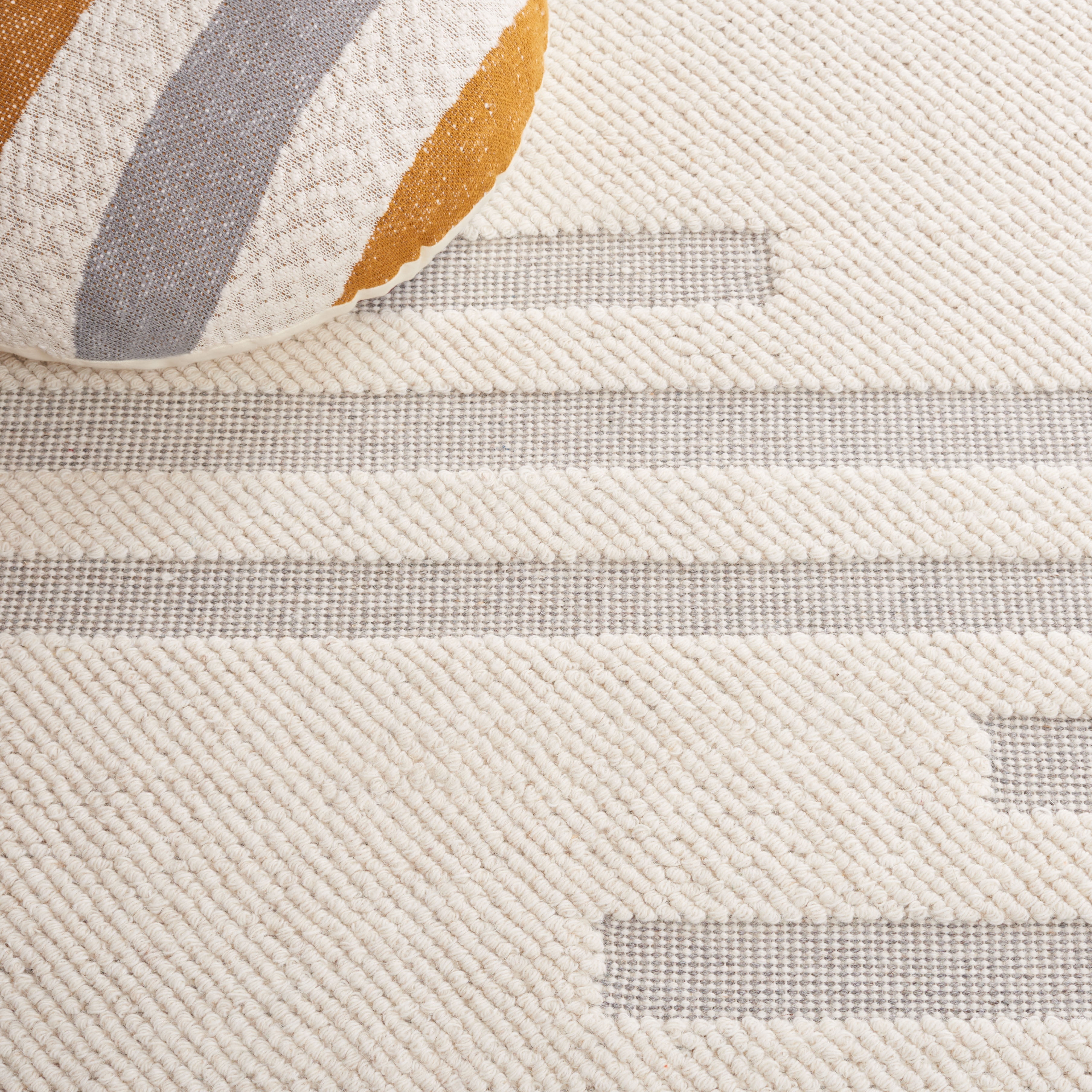 SAFAVIEH Natura Dara Geometric Striped Wool Area Rug, Ivory/Grey, 6' x 6' Square