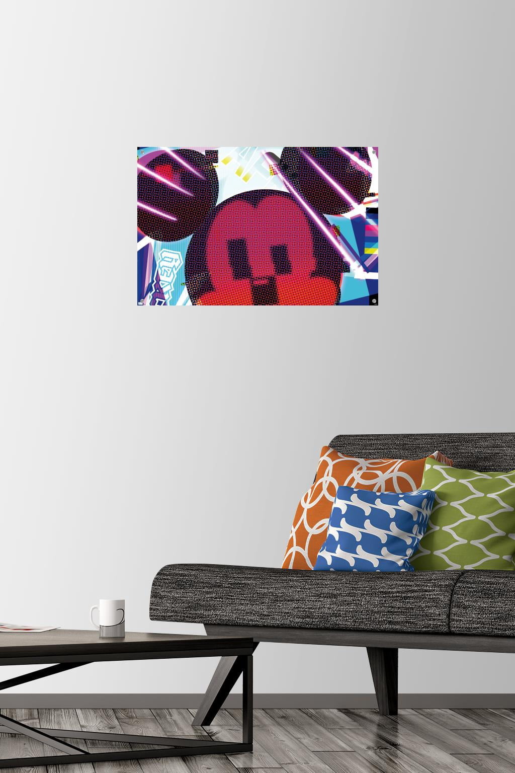 Disney Mickey Mouse - Hyper-Active Wall Poster with Pushpins, 14.725" x 22.375"