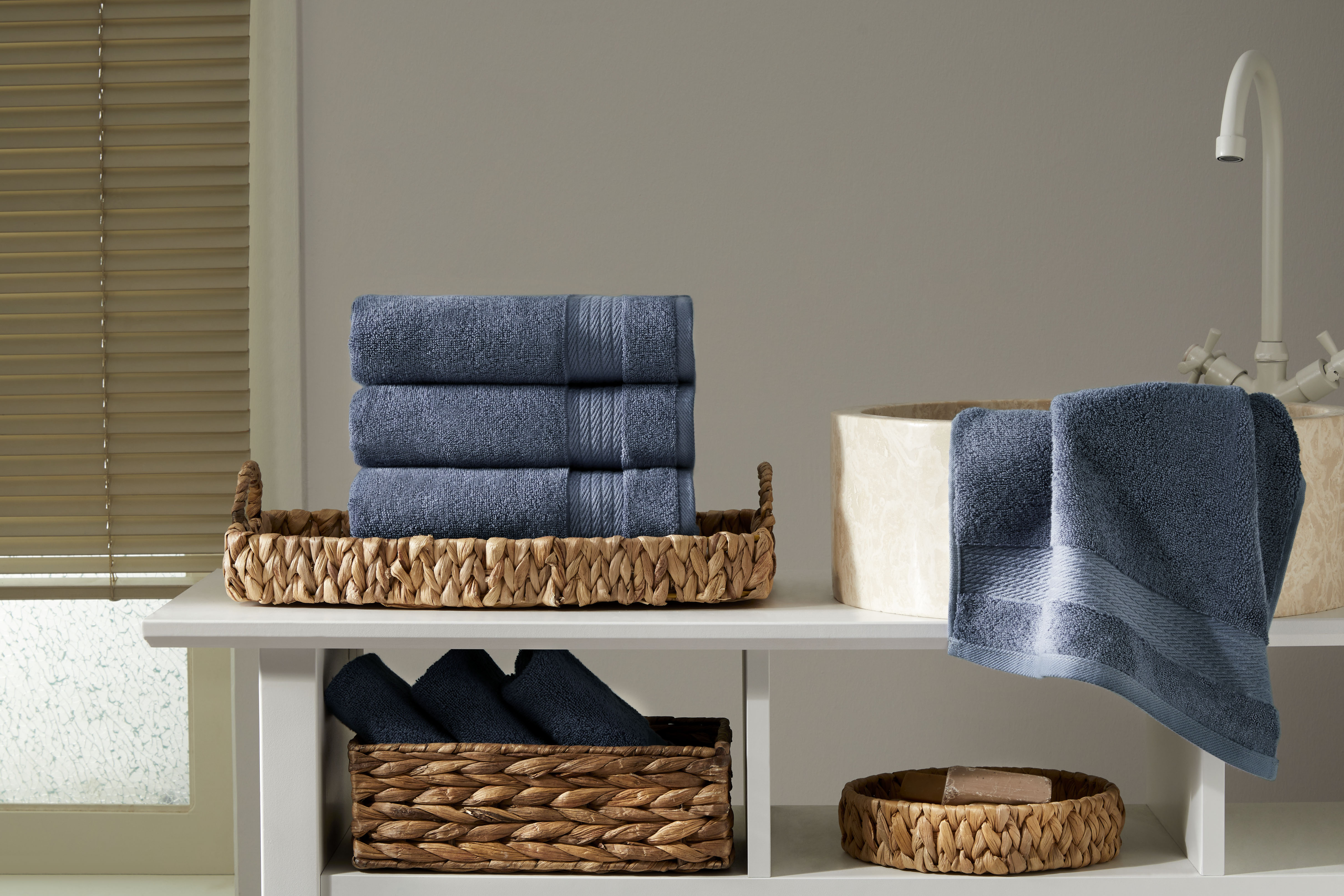Ozdilek 4-Piece 16x30 Hand Towels  575 GSM – 100% Turkish Cotton, Luxury Soft , Quick Dry & Absorbent, Fade-Resistant, Comfortable & High-Quality Cotton Towel (Ocean Blue)