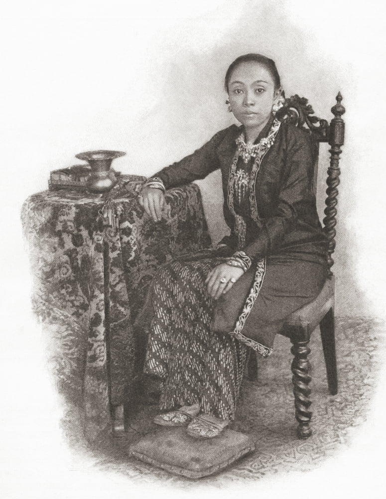 Queen Gusti (Gkr) Hemas Consort Of Pakubuwono X 1866 - 1939 Tenth Susuhunan Or Ruler Of Surakarta Java Indonesia From The Century Illustrated Monthly Magazine May To October 1904 Canvas Art - Ken Wels