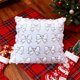 thumbnail image 5 of Funda de moño de lentejuelas - Cojín de poliéster acolchado y mullido • Funda decorativa de sofá de 44x44cm rojo, blanco verde rosa • Acento navideño suave y duradero, 5 of 6