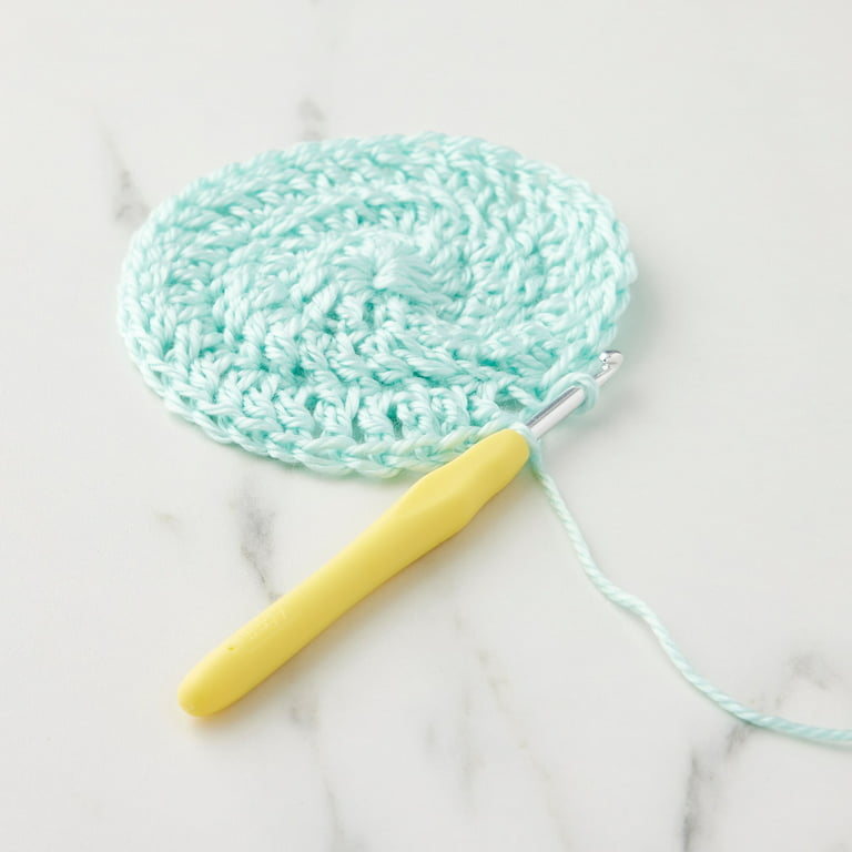 Ergonomic Aluminum Crochet Hook by Loops & Threads® 