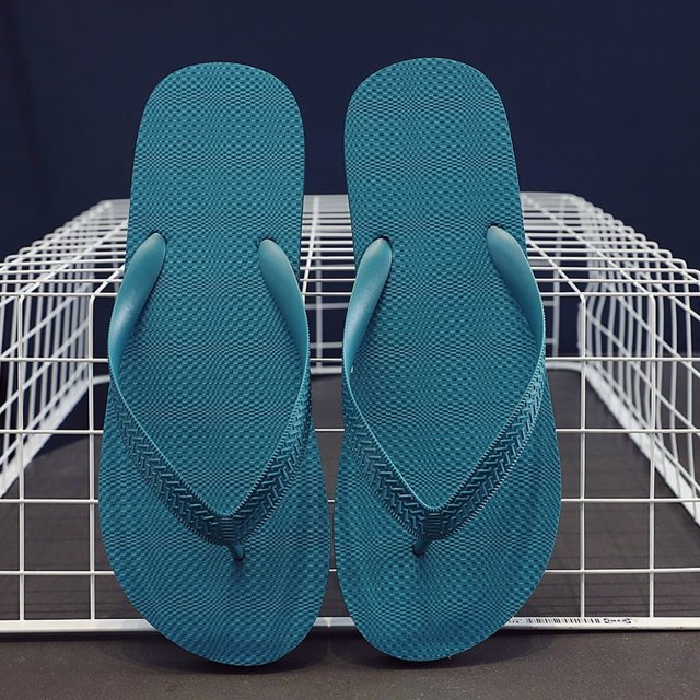 Men's Summer Sandals Beach Slides Platform Slippers Soft Anti-Slip Water Friendly Eva Foam Sole