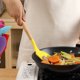 thumbnail image 4 of Juego de 2 utensilios de cocina de silicona, espátula de silicona antiadherente y resistente al calor para cocinar, 4 of 5