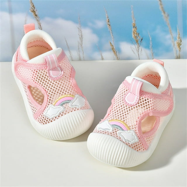 Penkiiy Zapatos de agua para niños pequeños Zapatos de agua descalzos para niños Baby Wide Aqua Socks con arco Soporte Respirable Niños Chicas Sandalias para caminar Zapatos