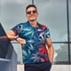 thumbnail image 4 of Fotbe Red And Blue Leaves Camiseta Polo de Golf para Hombre con Estampado – Camisa Deportiva Transpirable con Cuello Abotonado-Medium, 4 of 6