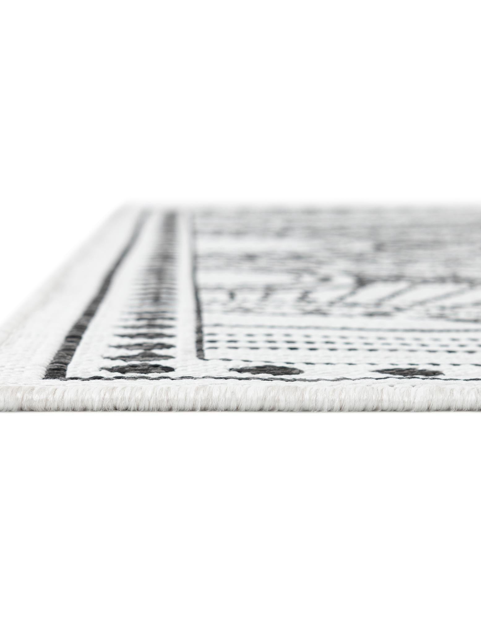 Unique Loom Outdoor Traditional Collection Area Rug - Deco (2' x 8' Runner White and Black)