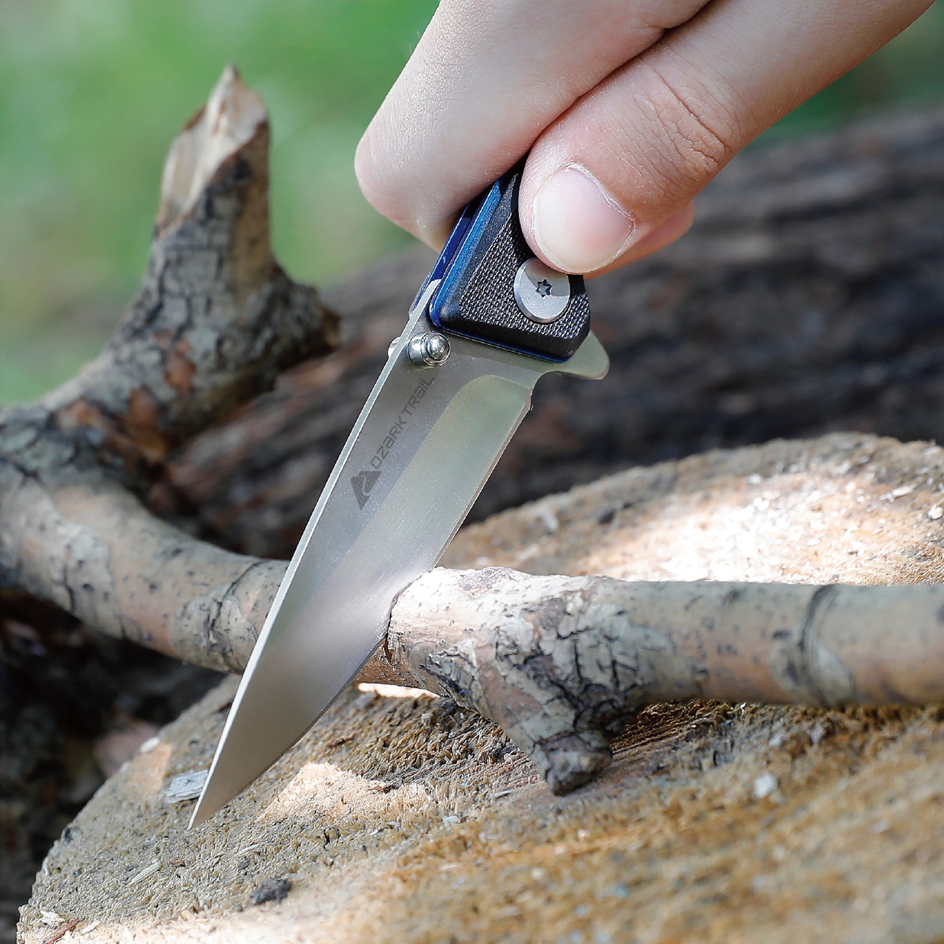 Ozark Trail Thunderhead Folding Knife, Black Handle with Blue Liners, 7.5 in
