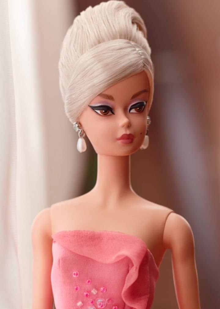 green emerald velvet dress Gold dress for Barbie dolls Cocktail dress – The Doll Tailor main image 0