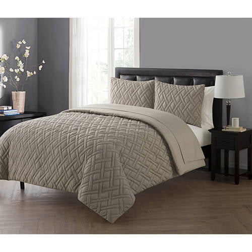 VCNY Home Lattice Embossed 5/7-Piece Bed in a Bag Comforter Set with ...