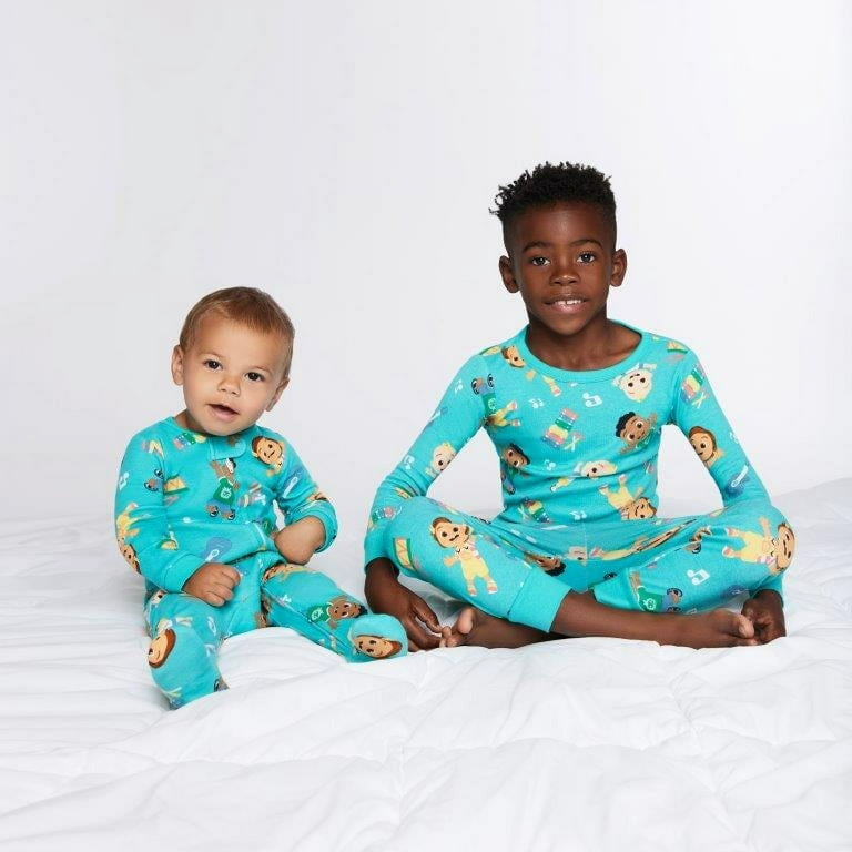 Cocomelon Toddler Unisex Long Sleeve Top and Pants, 2-Piece Pajama