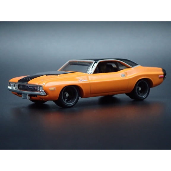 Open Box 1970 70 DODGE CHALLENGER RT ORANGE 1:64 SCALE COLLECTIBLE DIECAST MODEL CAR