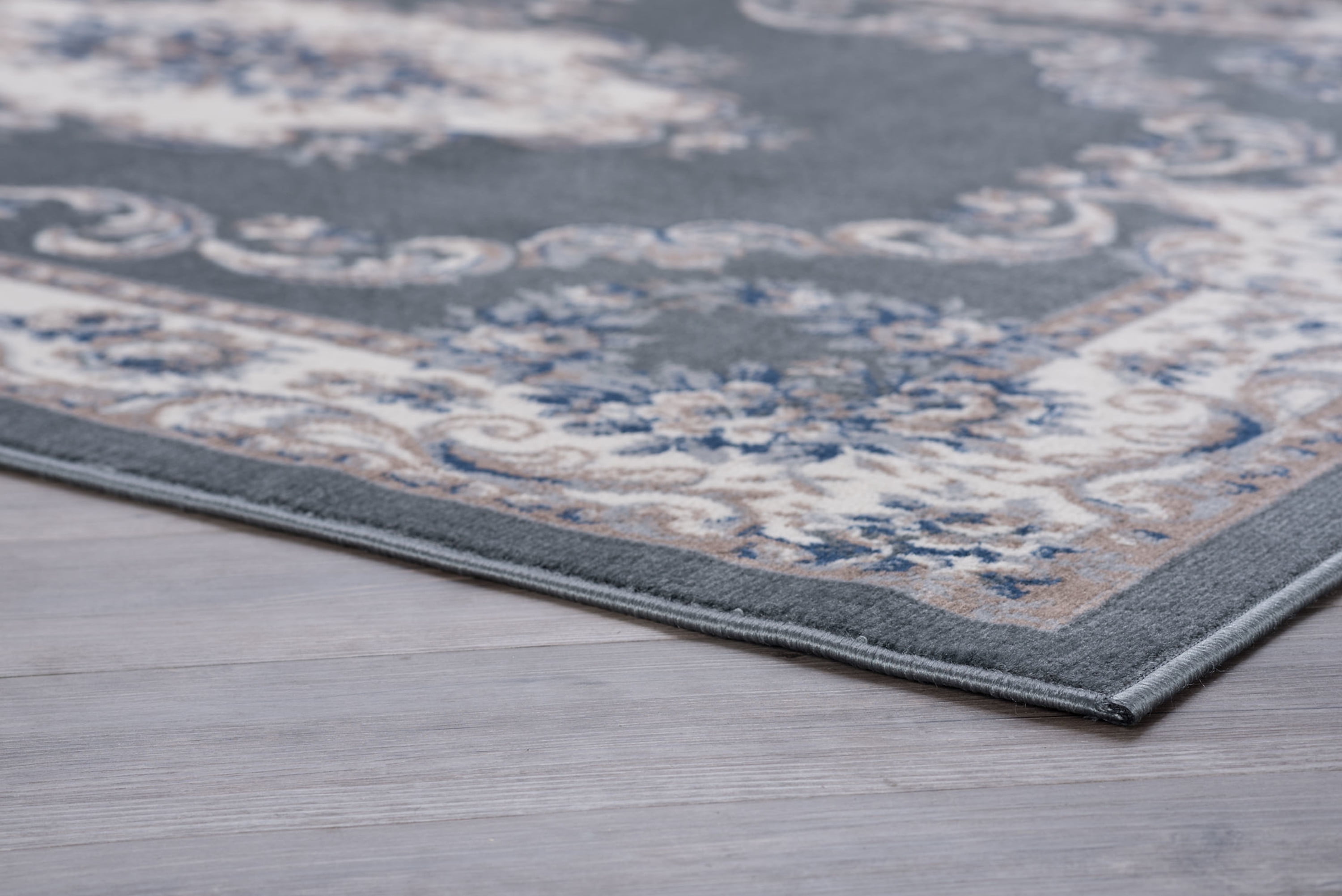 Hampton Traditional 5' x 7' Gray and Cream Polypropylene Indoor Area Rug