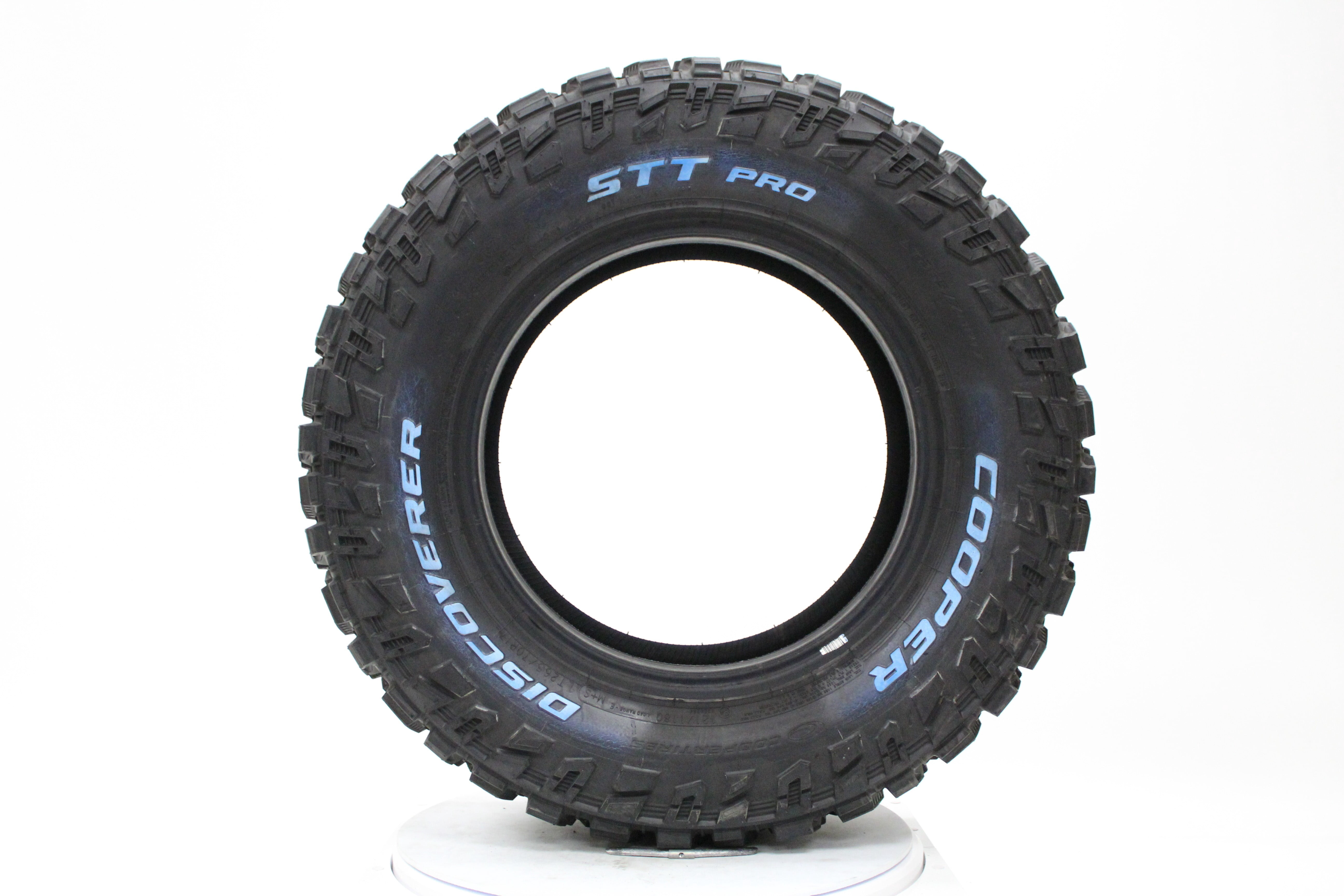 Cooper Discoverer STT PRO 235/85R16 120 Q Tire