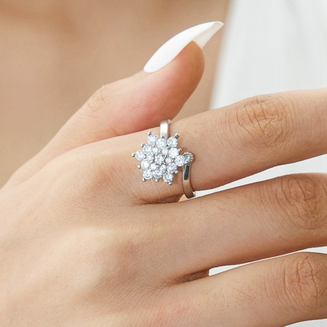 WIFKLSIIPG Rotatable Ring Simple Classic Ring Fashion Jewelry Light Feeling Design Ring Shiny Ring