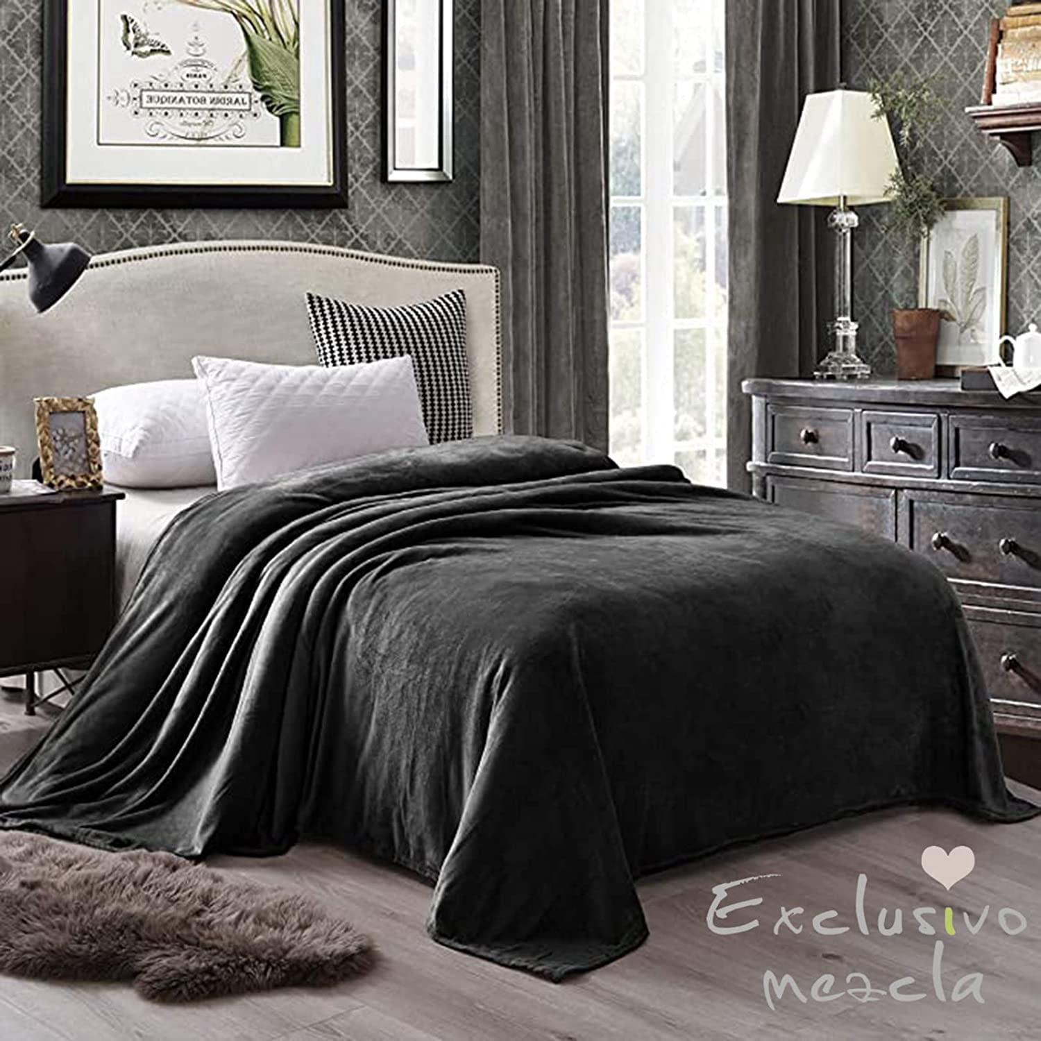 Exclusivo Mezcla King Size Flannel Fleece Velvet Plush Bed Blanket as Bedspread, Coverlet, Bed Cover (90"x104", Gray)