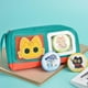 thumbnail image 2 of Estuche de gran capacidad con diseño de gato adorable, bolsa para lápices, papelería, bolígrafos para adolescentes, niñas y niños, con pegatinas mágicas e insignias decorativas, amarillo, 2 of 8