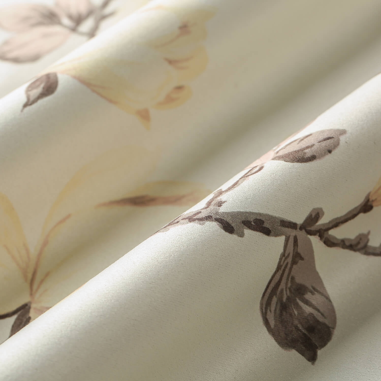 VOGOL Magnolia Flower Blackout Curtains for Bedroom, Grommet Thermal Insulated Room Darkening Curtains for Living Room Patio Door Window Drapes, 2 Panels, W52 x L63